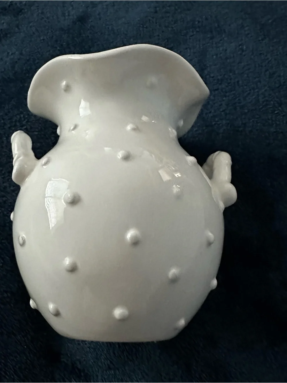 Beautiful & Fun Giorgio Beverly Hills White Ceramic Accent Vase